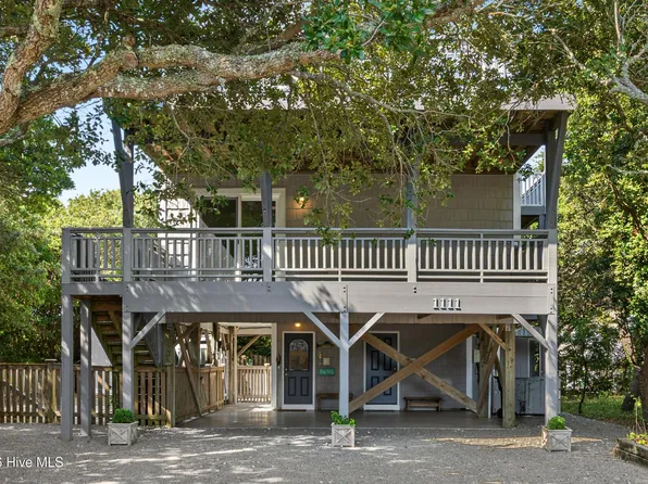 1111 Canady Avenue, Topsail Beach, NC 28445