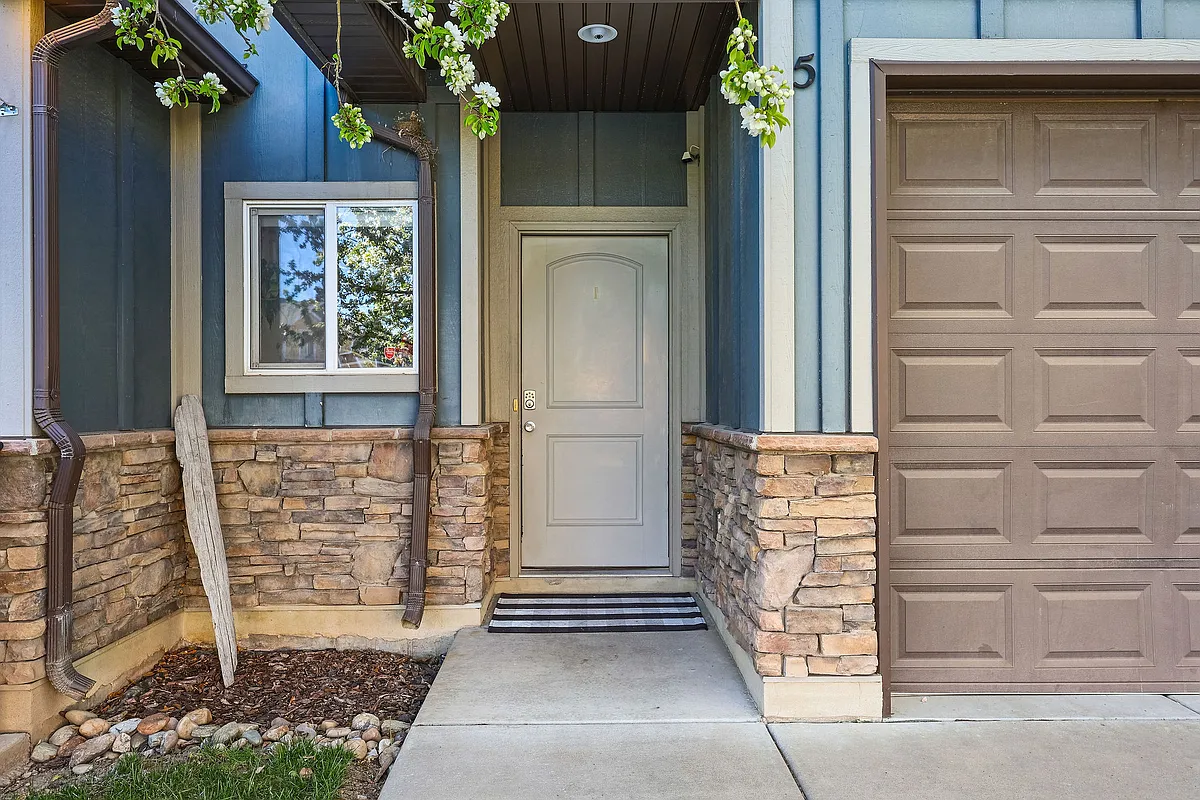 Building Photo - 3439 S Logan Ave #5
