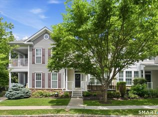 11 Mercy St #11, Danbury, CT 06810