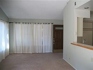 5th image of 380 Thorpe Cir
