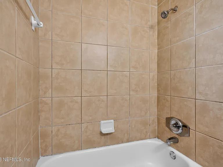 1928 Montmarte Dr — Photo 18