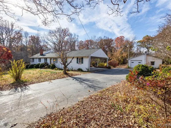 9510 Harris St, Amelia Court House, VA 23002