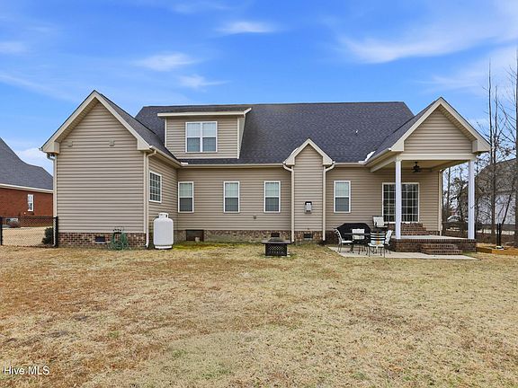 4th image of 205 Pear Tree Lane