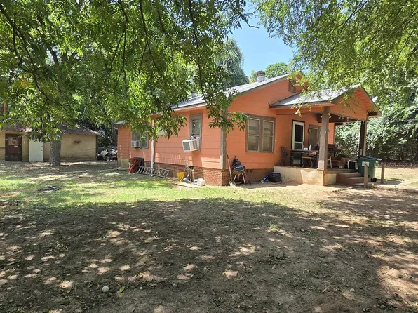 1621 Missouri St, Palestine, TX 75803