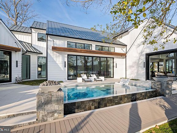 4th image of 1201 Eden Ln