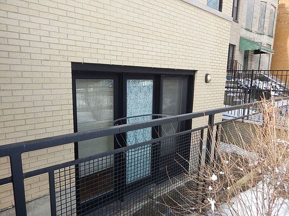 3rd image of 6614 S Ingleside Ave APT 1N