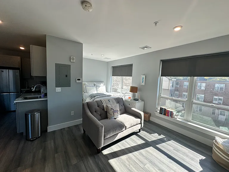 55-57 W 5th St #302 — Photo 8