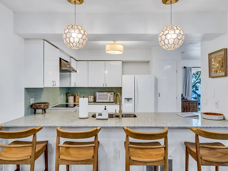 6250 Holmes Blvd #72 — Photo 15