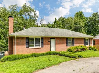 2901 Bon Oaks Ln, North Chesterfield, VA 23235