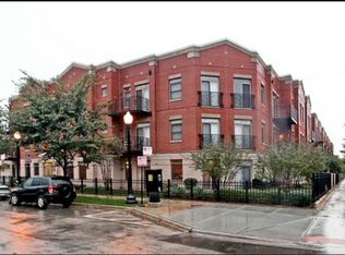 757 W 14th St APT 2B, Chicago, IL 60607
