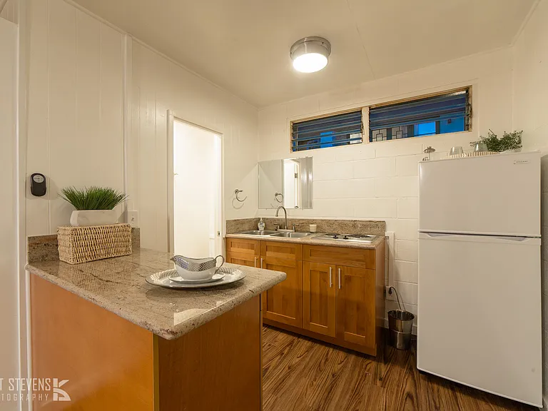 242 Kaiulani Ave — Photo 16