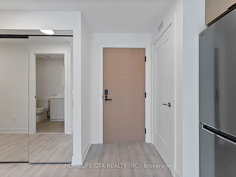 25 Cordova Ave #413 — Photo 5