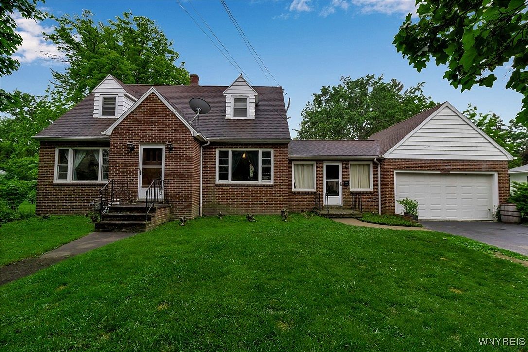 17 Hanover St, Silver Creek, NY 14136 | Zillow