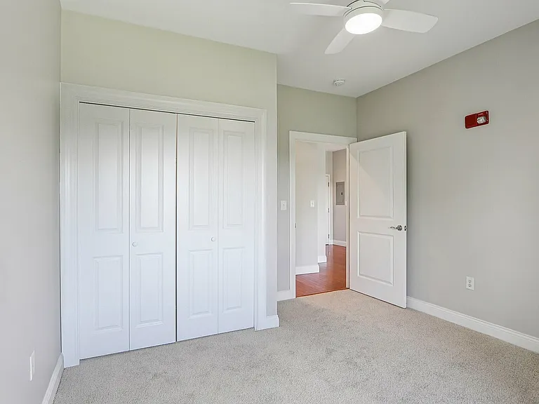 25-web-or-mls-Pawtucket Blvd-S2407-025