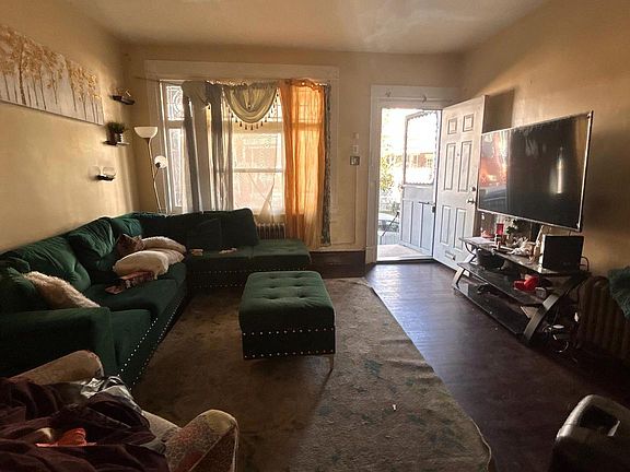 2nd image of 4405 N Franklin St