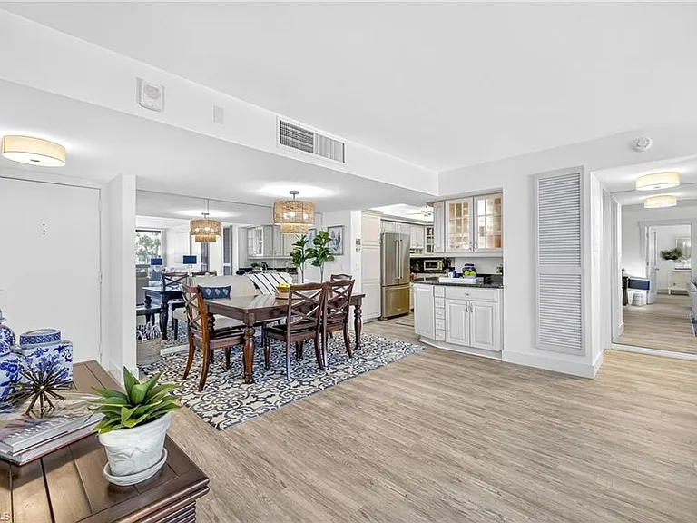 4001 Gulf Shore Blvd N #105 — Photo 5