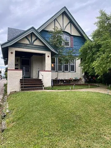 1818 E Kenwood Blvd — Photo 1