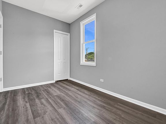 5th image of 10020 S Avenue L