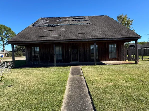 401 Manresa Dr, Thibodaux, LA 70301