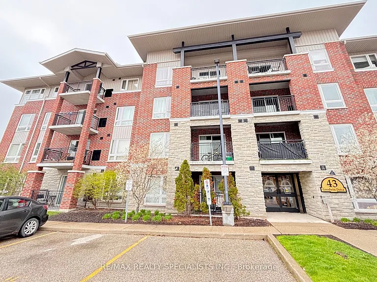 43 Goodwin Dr #404 — Photo 1