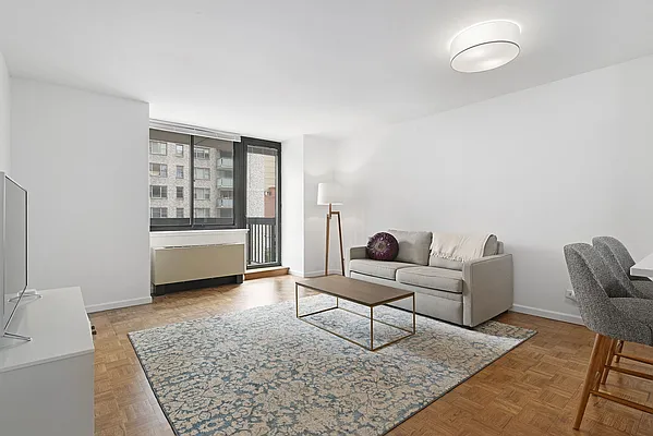 Rented by Compass | media 5