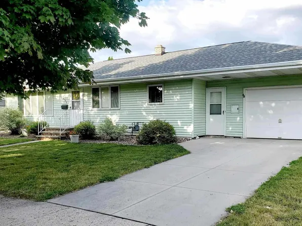 451 Roosevelt St, Fond Du Lac, WI 54935