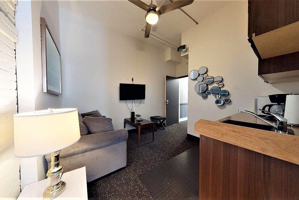 2nd image of 29 Temple Pl #604