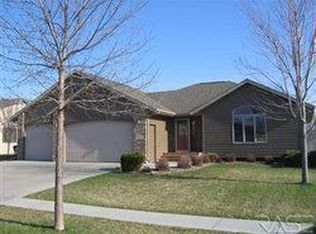 816 Heatherwood Dr, Brandon, SD 57005