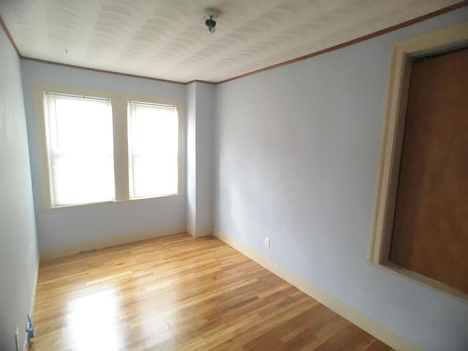 2nd image of 18 Saybrook St #U1