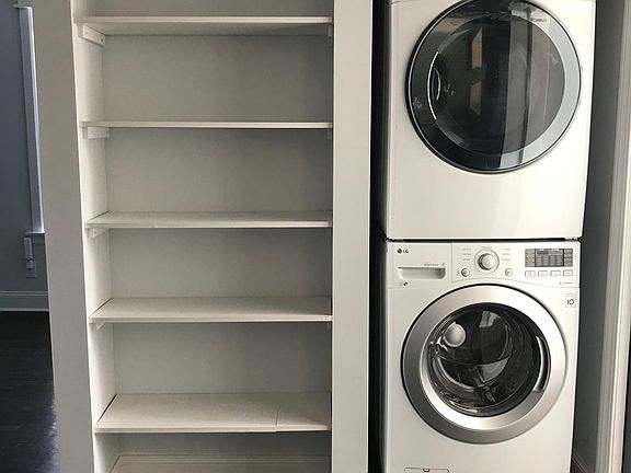5th image of 6519 N Ashland Ave APT 2