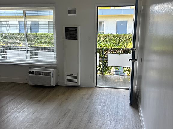 2nd image of 10337 Zelzah Ave #55