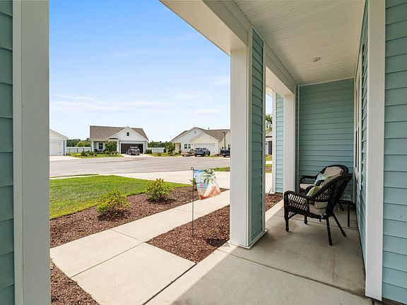 5th image of 3050 Deerberry Place