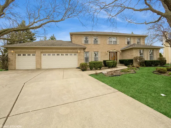 201 E Brett Ct, Arlington Heights, IL 60005