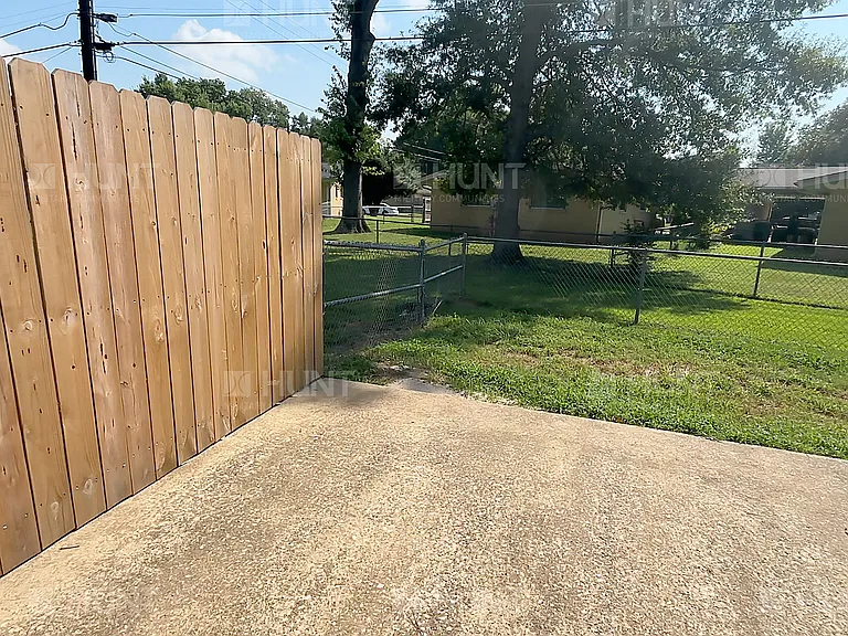 7533 Regulus St — Photo 15