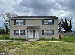 11 Greenfield Dr, Berlin, NJ 08009