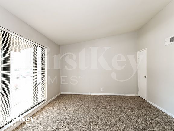3rd image of 255 Mohican Ln