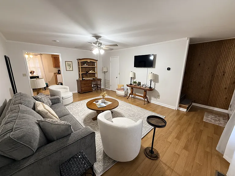 1803 Thomas Ln #B — Photo 47