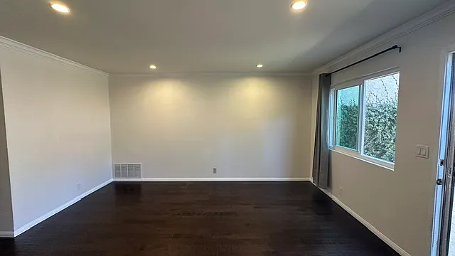 644 Thoreau Ln — Photo 6