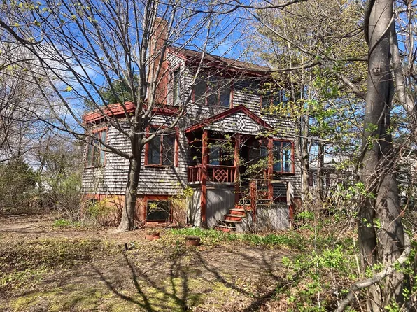 15 Russell St, Hull, MA 02045