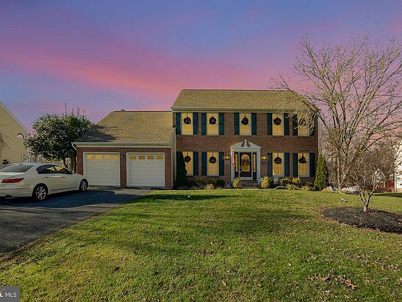 2nd image of 1224 Brighton Ln