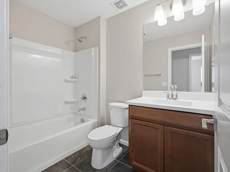 17851 W Daley Ln — Photo 4