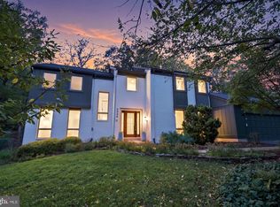 2526 Spanish Moss Ct, Reston, VA 20191