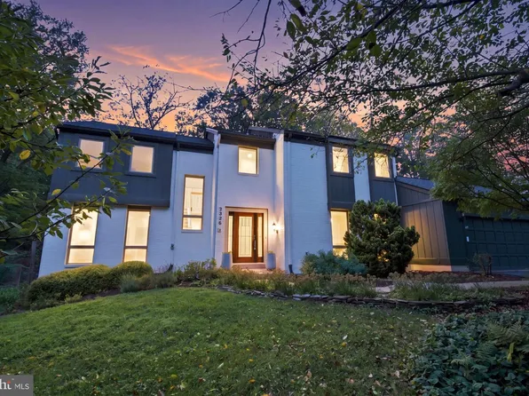 2526 Spanish Moss Ct, Reston, VA 20191