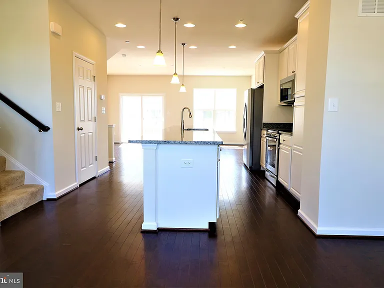 6303 Posey St — Photo 11