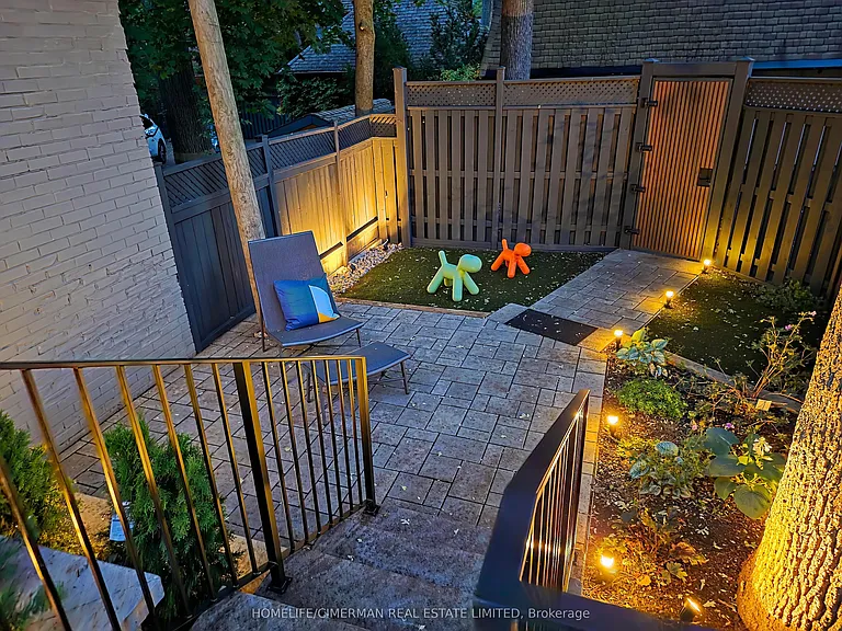 124 Lyndhurst Ave — Photo 25