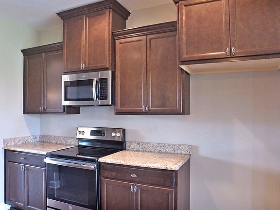 3rd image of 5093 Braham Dr