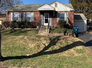 7045 Rhodes Ave, Saint Louis, MO 63123