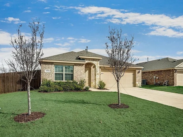 1407 Pampa Grass Dr — Photo 11