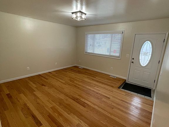 2nd image of 32723 Haggerty Dr