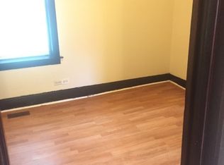 8200 S Escanaba Ave, Chicago, IL 60617